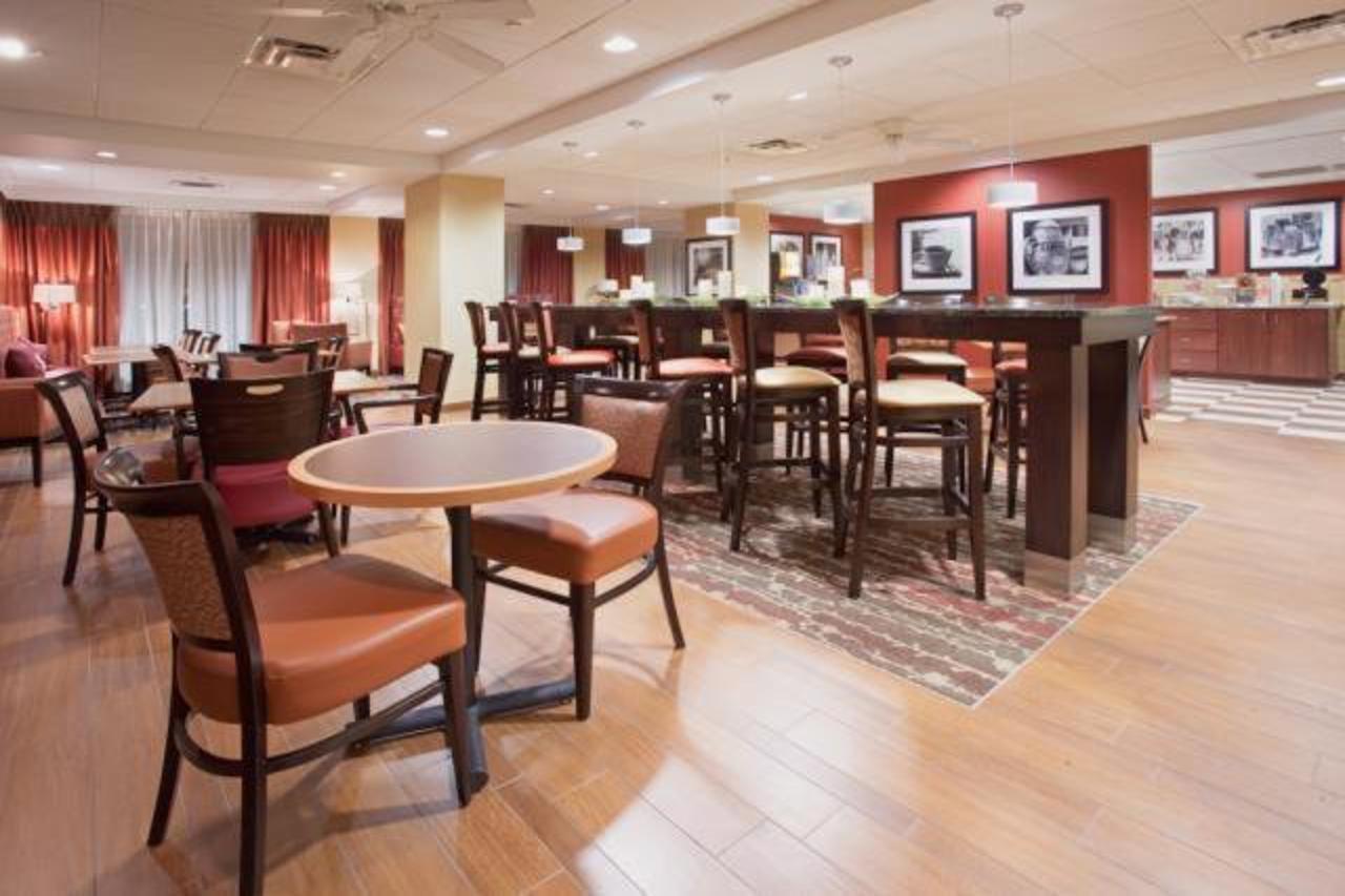 Hampton Inn Knoxville-West At Cedar Bluff Экстерьер фото