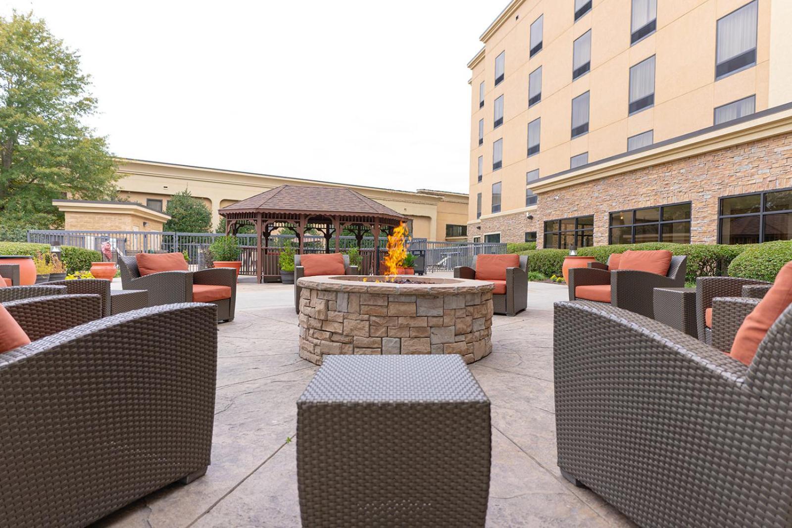 Hampton Inn Knoxville-West At Cedar Bluff Экстерьер фото