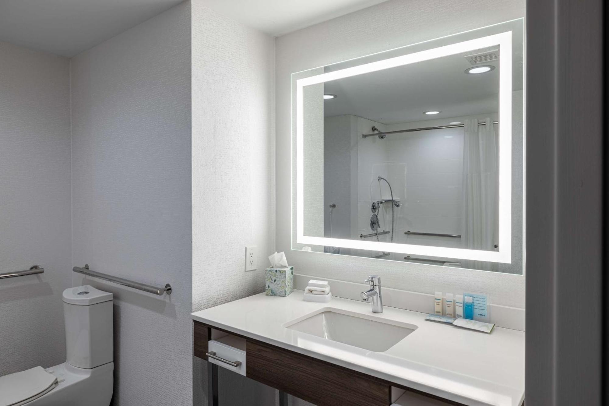 Hampton Inn Knoxville-West At Cedar Bluff Экстерьер фото