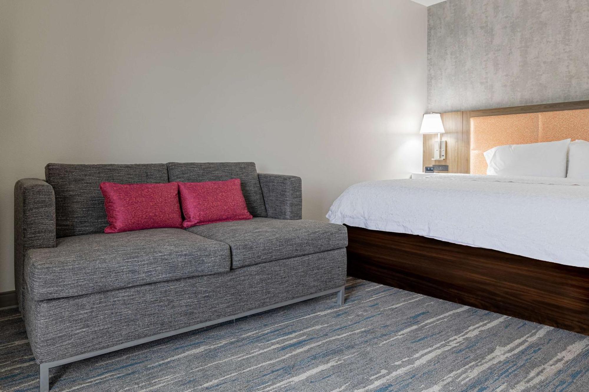Hampton Inn Knoxville-West At Cedar Bluff Экстерьер фото