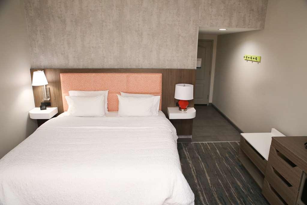 Hampton Inn Knoxville-West At Cedar Bluff Номер фото